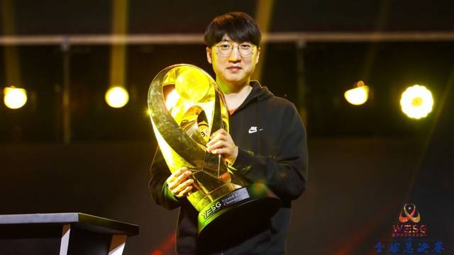 员对球的控 员对球的控