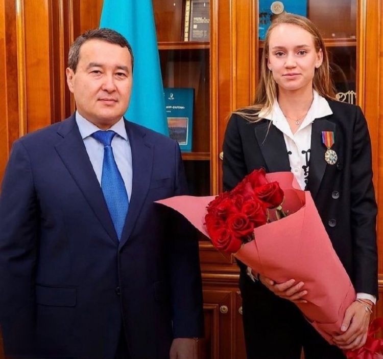 的表现相当 的表现相当